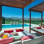 Owl Siquier - Luxury Retreat With Mountain Views Villa